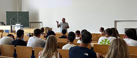 Schülerinnen und Schüler im Juli zu Gast an der Wirtschaftswissenschaftlichen Fakultät